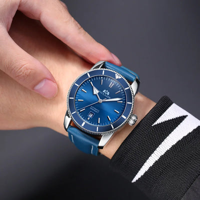 Man Sports Stainless Steel Strap Wrist Watch